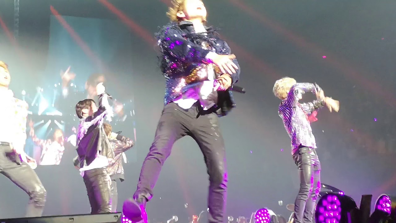 181013 BTS - Fire + Baepsae 뱁새, Amsterdam