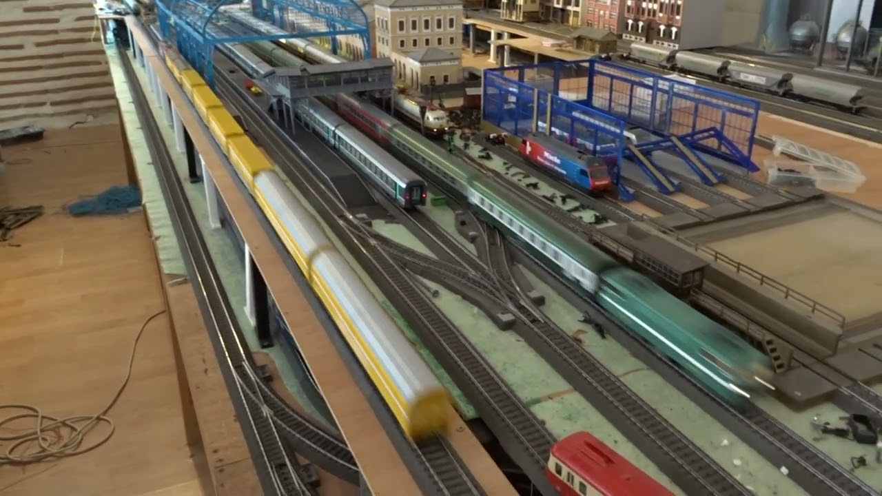 BB 9200 Oullins + Train postal des CFF