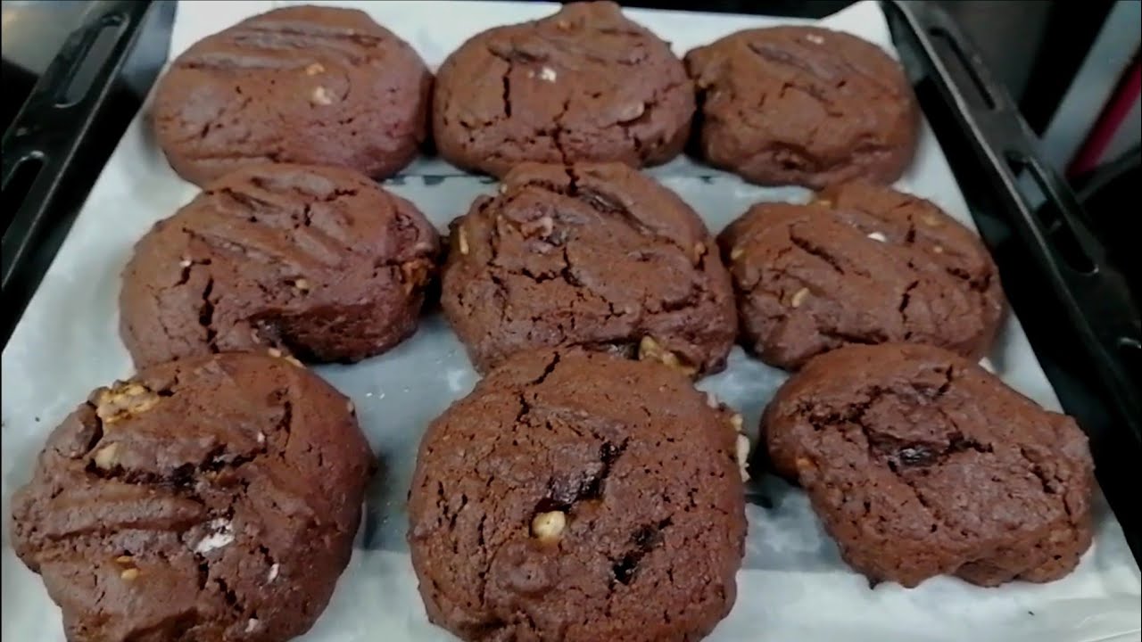 Dark Toblerone Chocolate Walnut Cookie | Allynna's KitcheNet