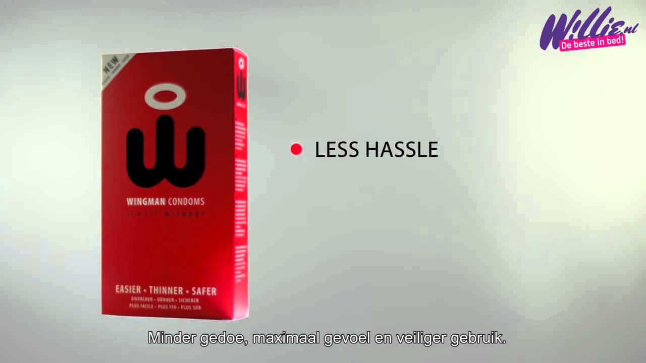 Wingman condoom omdoen met 2 handen bij Willie.nl