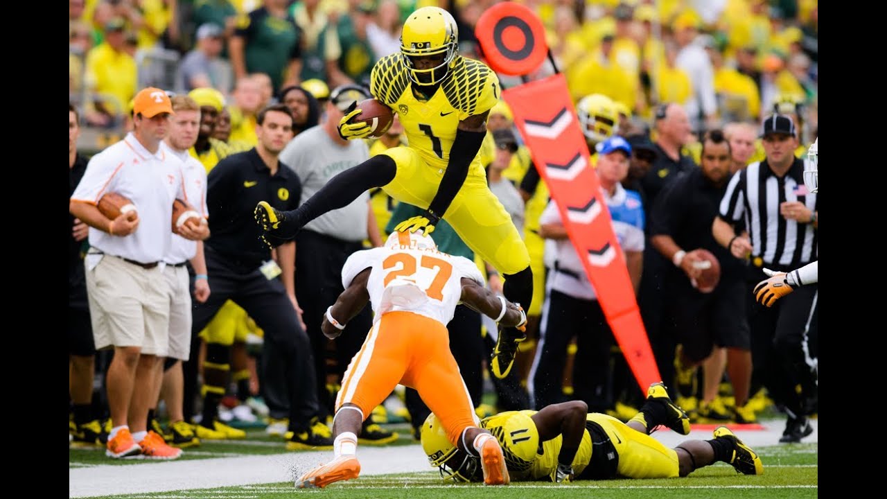 Josh Huff Hurdles Two Players