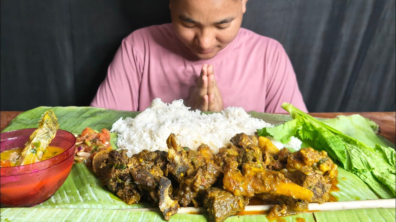 MUKBANG: Special Beef Curry Aarw Mass Ek Piece 🤤 +Rei Saak || Pintu Mukbang