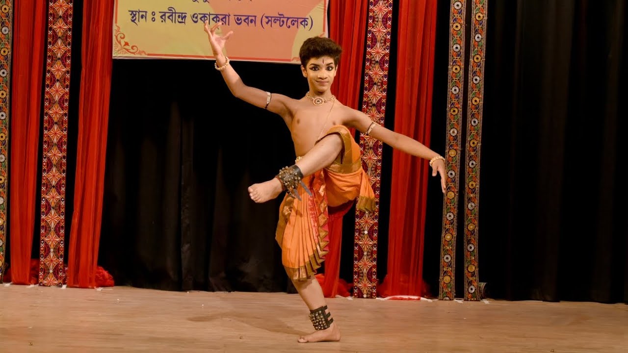 Adum Padane | Falak Roy’s Bharatanatyam Invocation – A Majestic Keertanam at the Feet of Shiva.