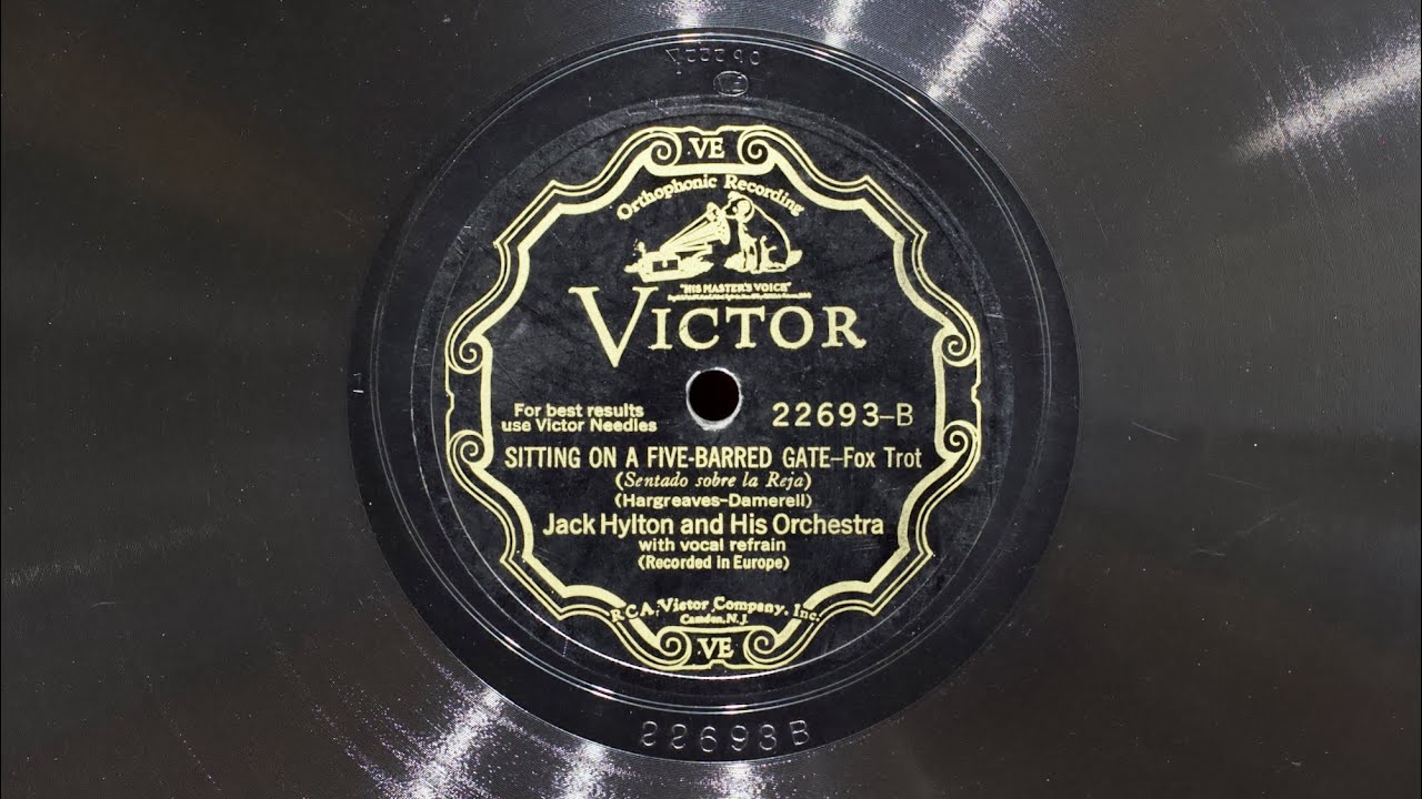 Sitting on a Five-Barred Gate • Jack Hylton and His Orchestra (EMG Mark Xb Oversize Gramophone)
