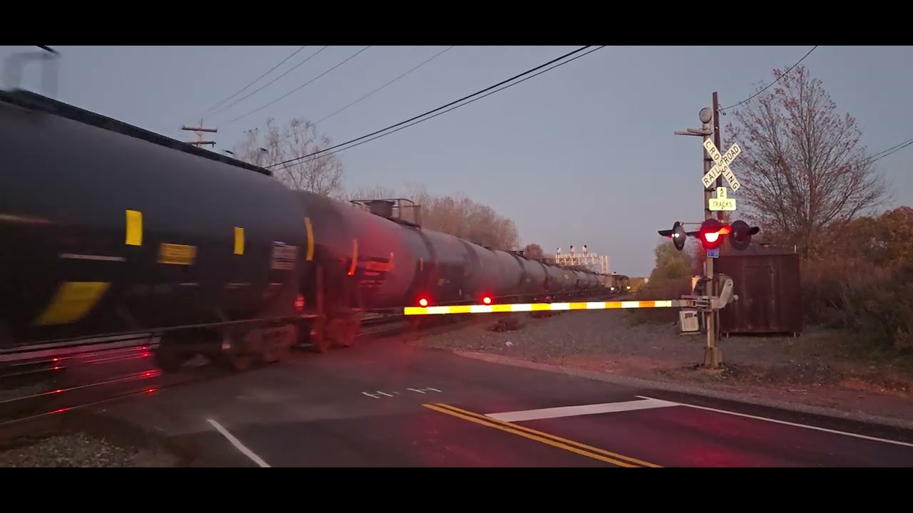 6:40 csx B791 with UP-8847/UP-6863 eastbound going down the westshore at attridge road mp 382/366