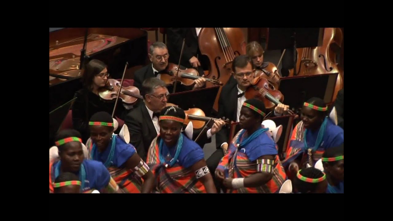 Ciacona & Tshikona - Dance from North and South