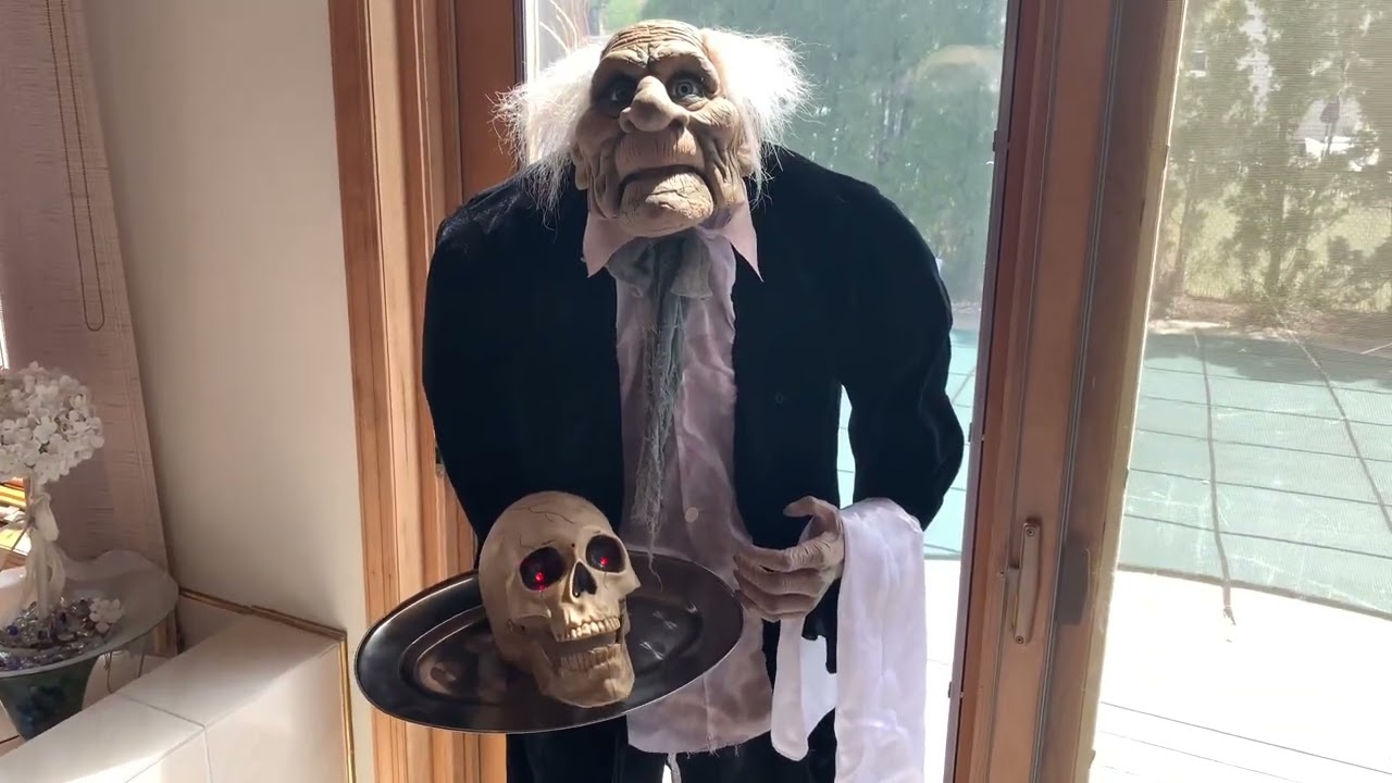 FULLY WORKING Magic Power Sam’s Club 2009 Animated Lifesize Hunchback Butler With Talking Skull Tray