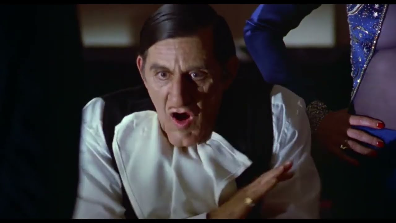 Dick Tracy 1990 Pruneface Death / I'M LOOKING FOR GENERALS scene