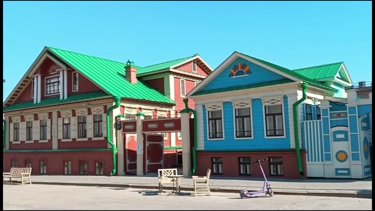 Мой отпуск в Казани. Прогулка по Татарской слободе. Старые дома.Чак Чак в кирпичике и театр Камала