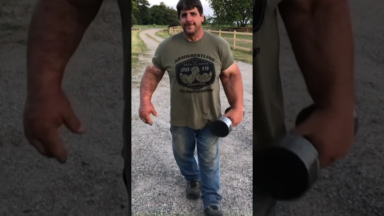 World's Biggest Hand (83)