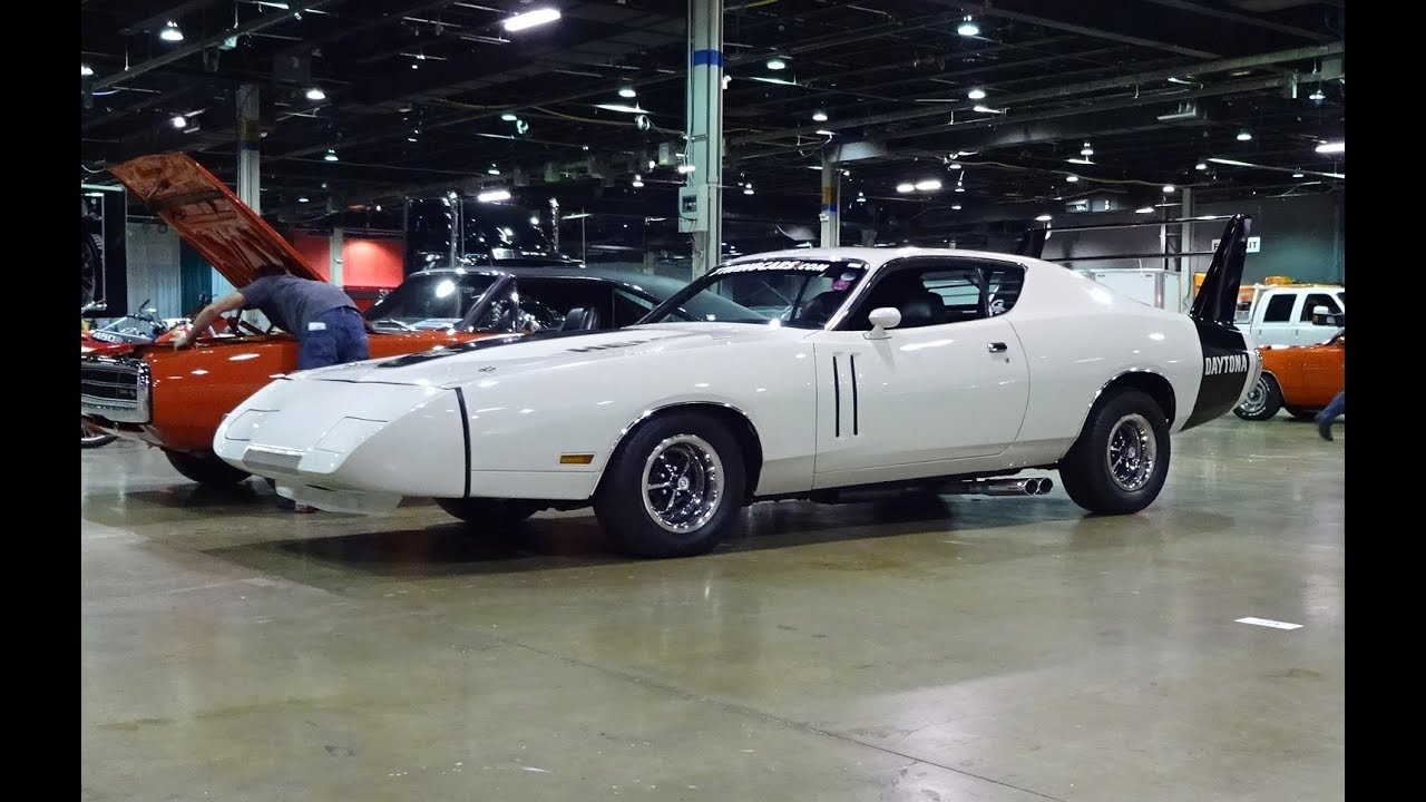1971 Dodge Charger Daytona with a Sunroof & Hemi Engine Sound on My Car Story with Lou Costabile