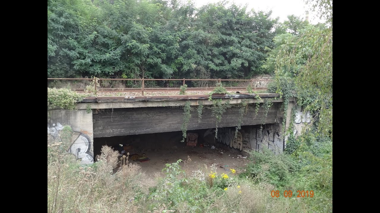 Zapomenuté železniční podjezdy v Praze - Braníku.