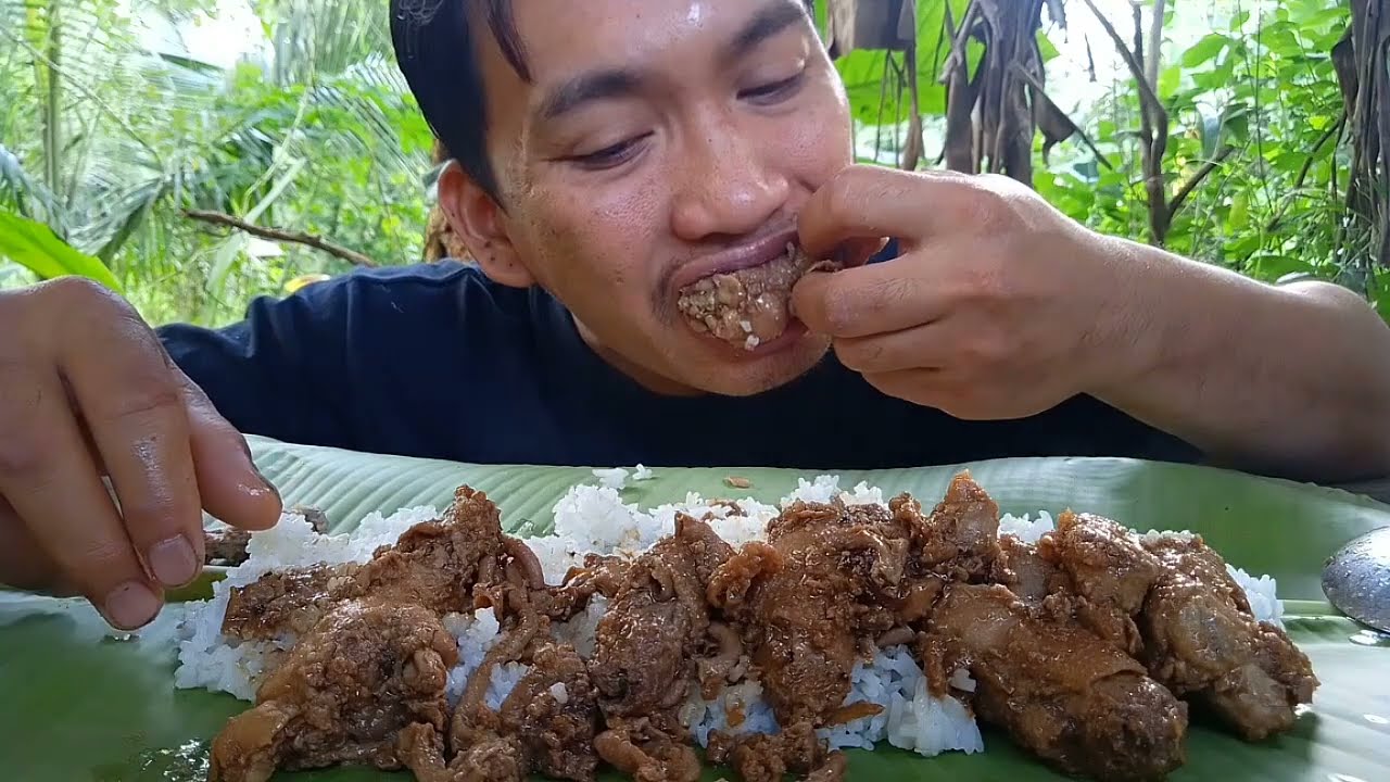 Nag mamantikang adobo na leeg ng manok at bituka | MUKBANG ASMR