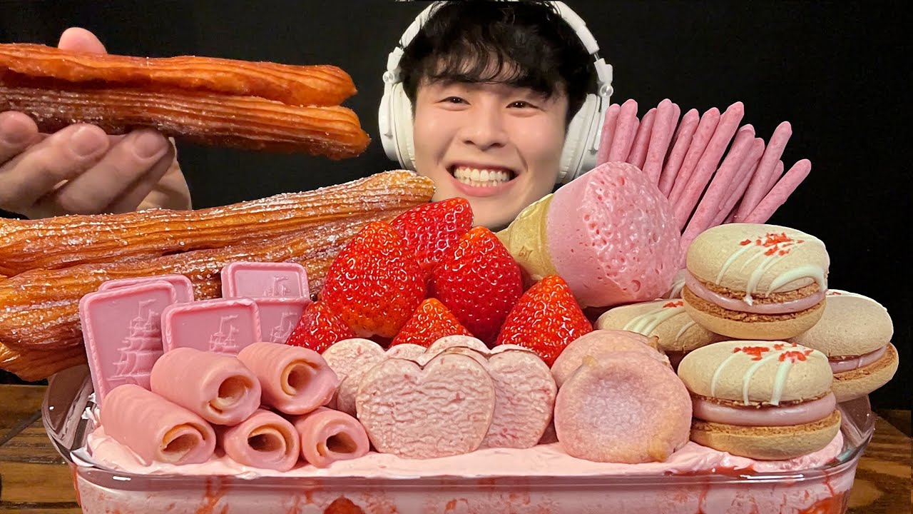 【ASMR】巨大苺パフェ🍓【咀嚼音/mukbang/Eating Sounds】