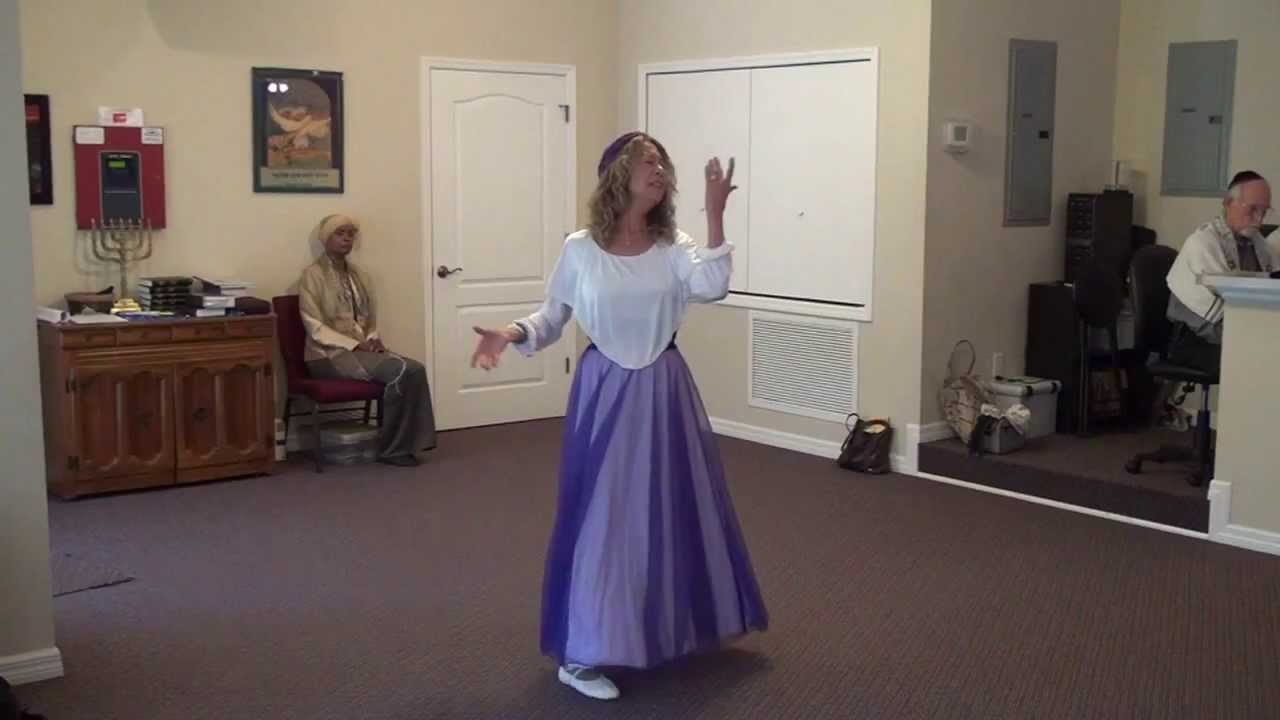 INTERPRETIVE DANCE:  SWEET AROMA (RE'ACH NICHO'ACH) by Lenny & Varda