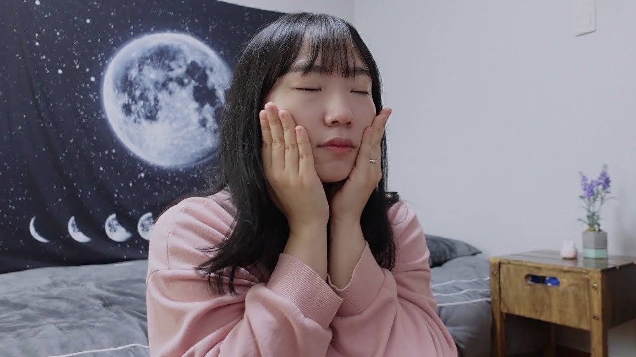 GRWM 메이크업 ASMRㅣ콕콕 톡톡 찹찹~ 내 얼굴에 직접 메이크업 하고 고데기 쓱쓱 겟레디윗미~Putting makeup on my face ASMR