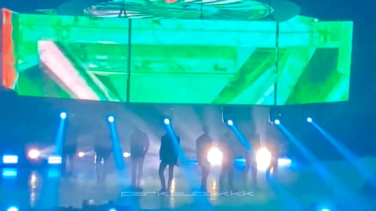 [221113 MANIAC Tour In Jakarta] Straykids - OPENING MANIAC Fancam Full Member 스트레이키즈 자카르타 직캠 SKZ