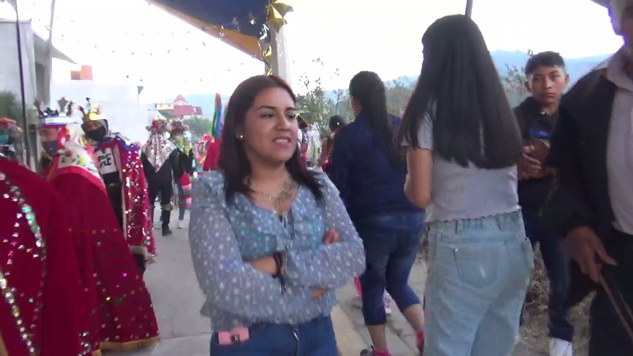 danza de los turcos despidiendo el año viejo en la Colonia Cruz Verde