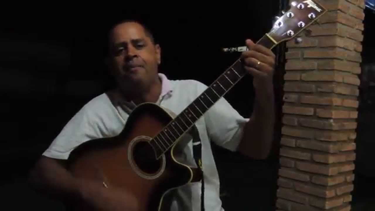 Irm&atilde;o Silvio canta S&oacute; Ele &Eacute; de Mattos Nascimento