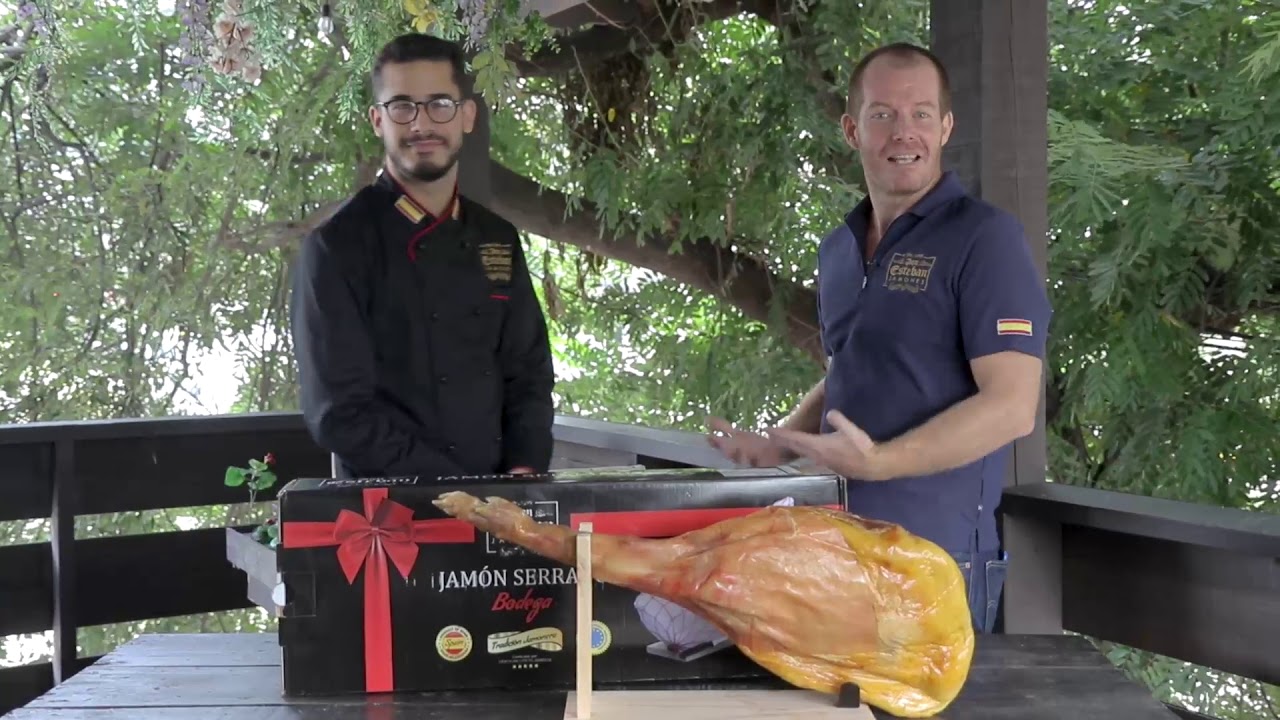 Tutorial - How to cut a Don Esteban Serrano Ham Leg by Fran Martinez & Don Esteban at home - Best