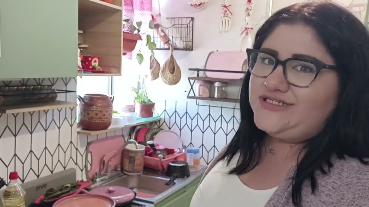 Mi hermana me visita y hace de comer Chiles en Nogada con Crema deliciosos compras para San Valentín