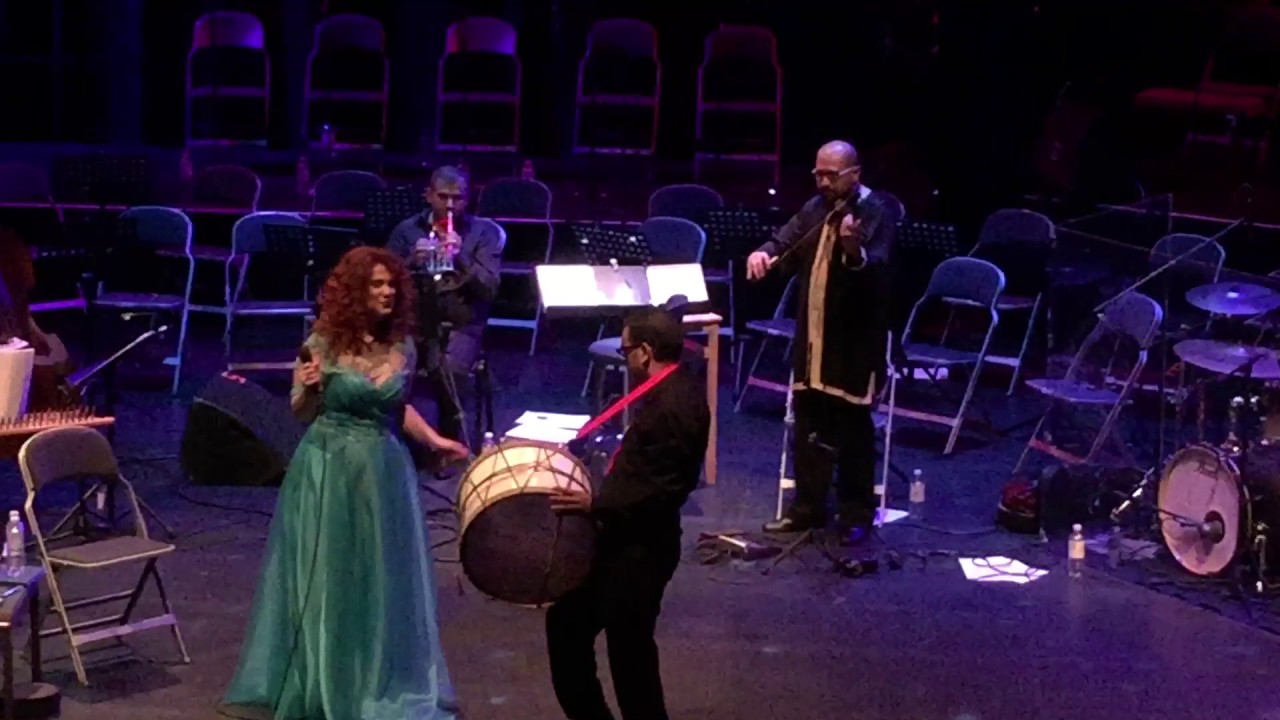 لينا شماميان تغني ارميني مع دبكة الجمهور! -حفلة هامبورغ 2017 Lena Chamamyan in Hamburg-Kampnagel