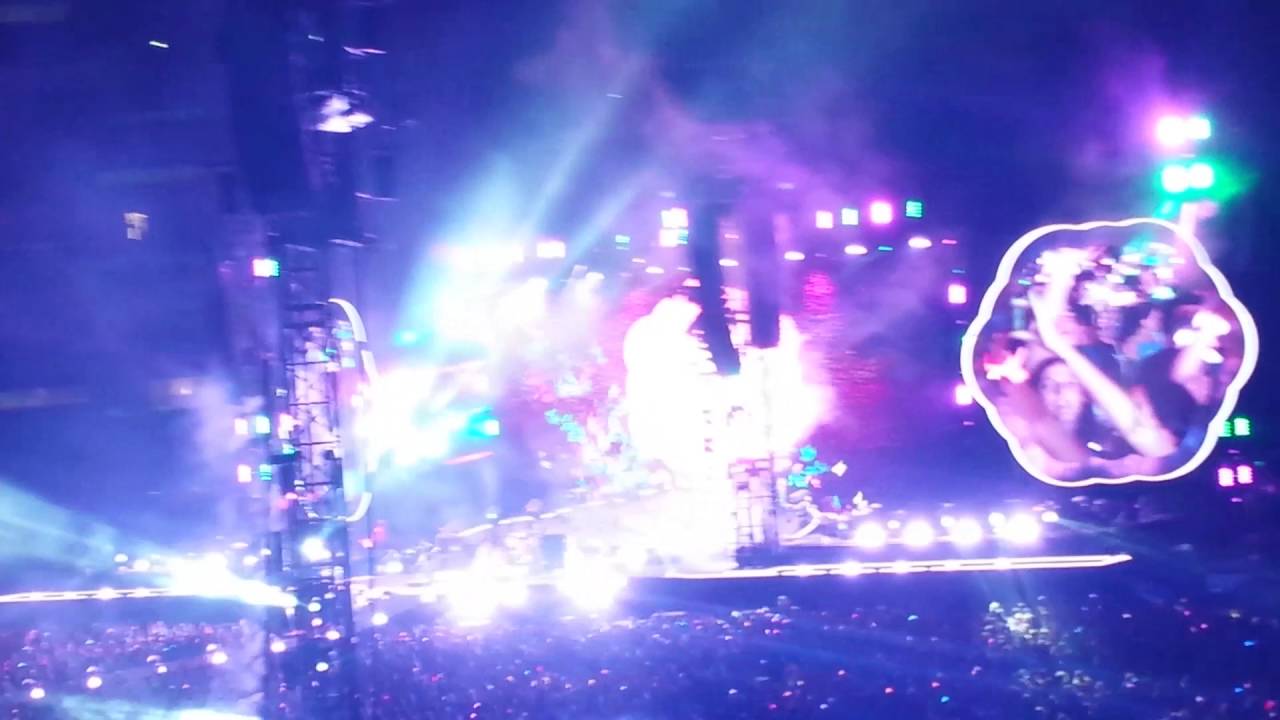 Coldplay Paradise - Gillette Stadium in Foxboro, MA, on July 30th, 2016 - A Head full of Dreams Tour
