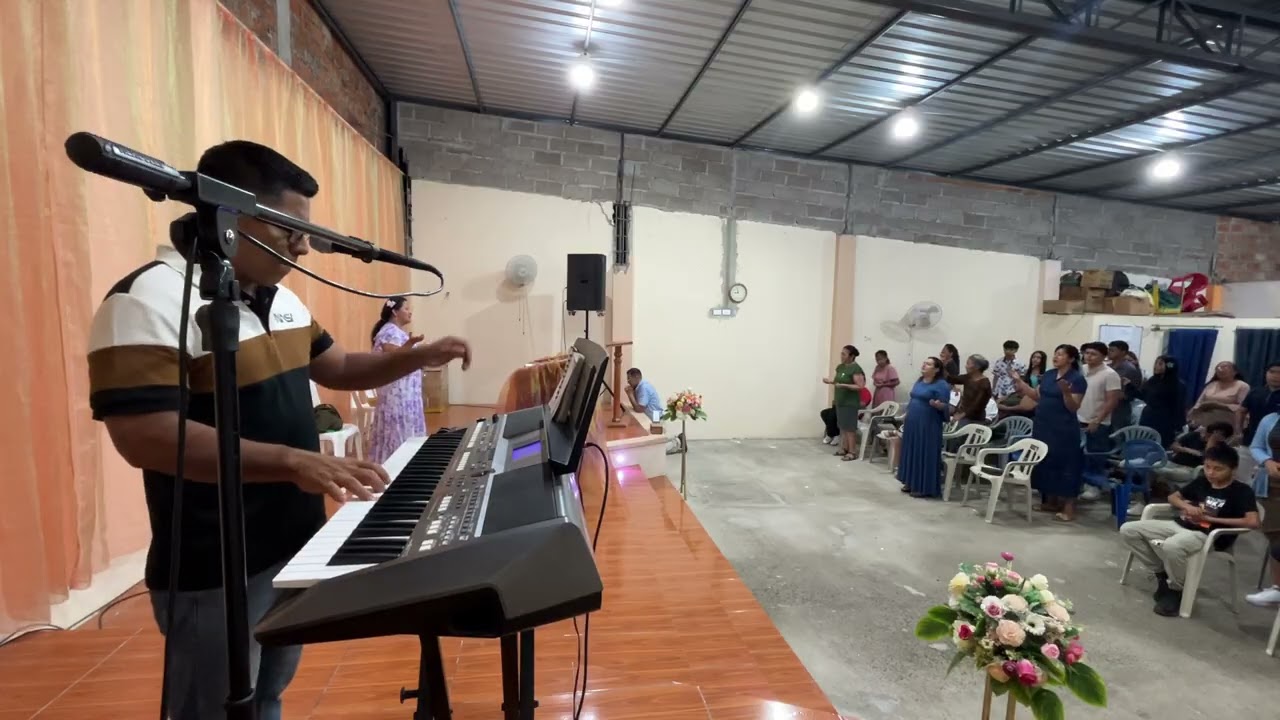 Adoremos a nuestro Dios #musica #los5minutosdelespiritusanto #adoracionescristianas 