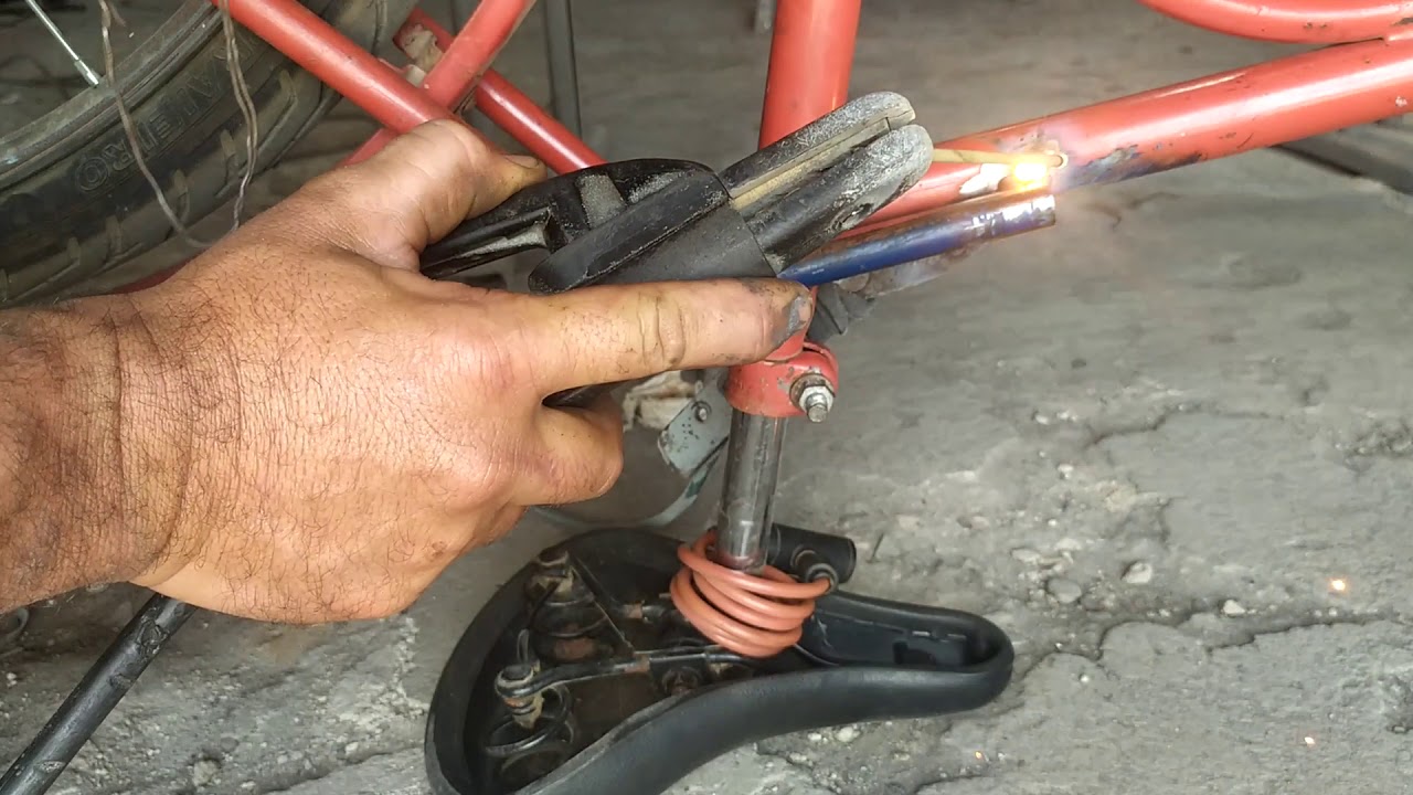 Soldando uma bicicleta muito simples.
