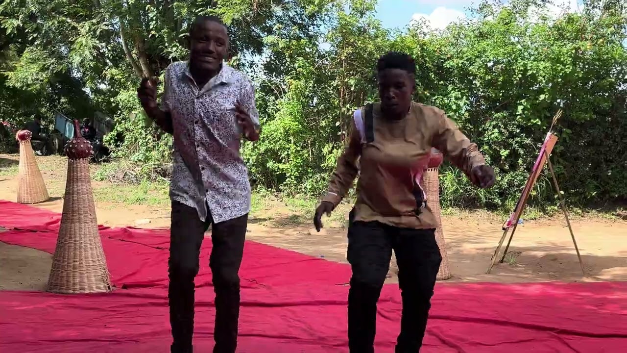 See how these two amazed the crowd in Makueni