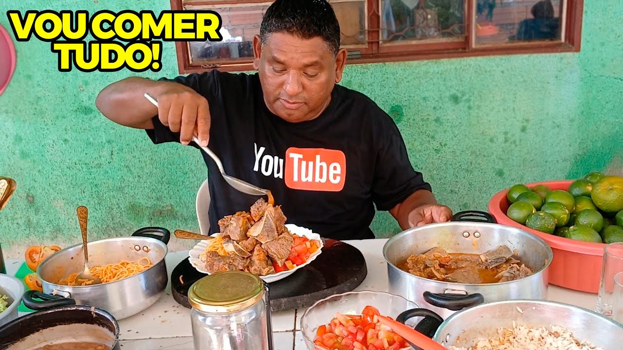ACÉM COM OSSO AO MOLHO Homem Guloso Comendo – Vou Comer Tudo e Não Deixar Nada Pra Ninguém!
