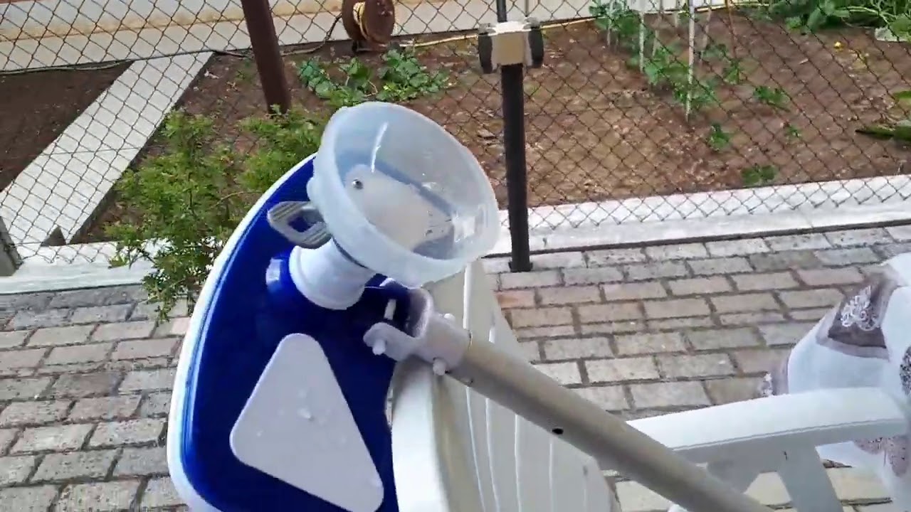 Piscina Fuoriterra: parliamo del Kit di Pulizia FlowClear Bestway