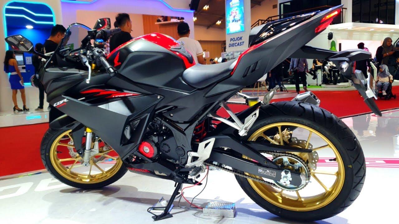 New 2025 Honda CBR150R in Victory Matte Black - The Ultimate Sport Bike for Beginners!