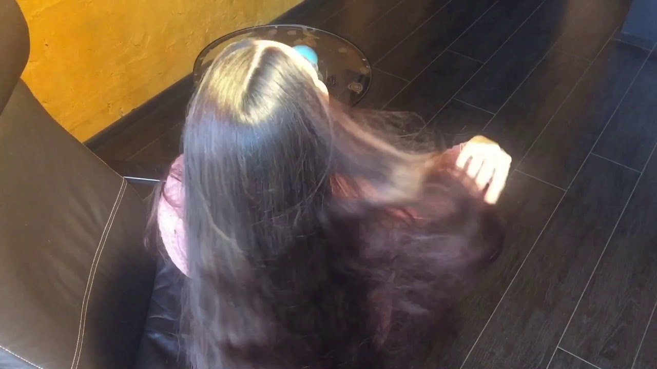 Как ускорить рост волос? Массаж головы от Рапунцель. Massage scalp from Mila.