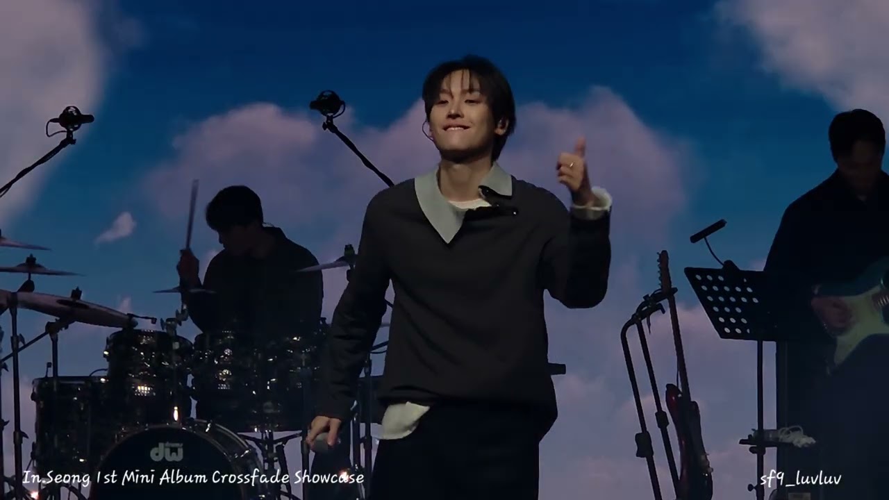 In Seong 1st Mini Album Crossfade Showcase 사랑하려는 중