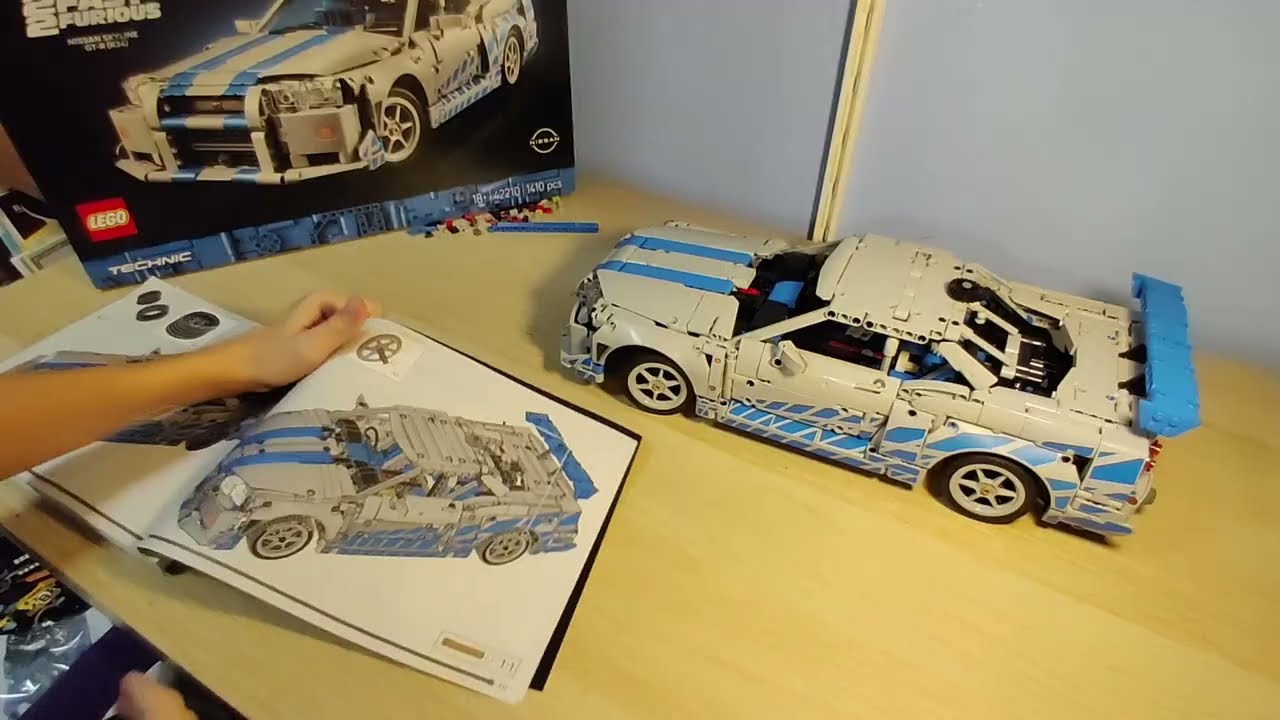 Skládám obřího Nissana Skiline