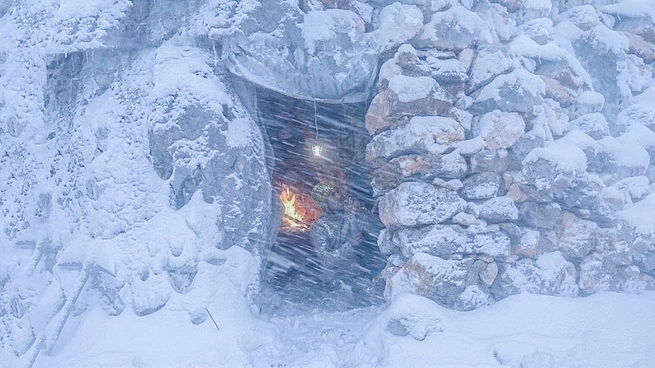 Surviving in an Off Grid Stone House Alone | The Most Intense Blizzard Ever