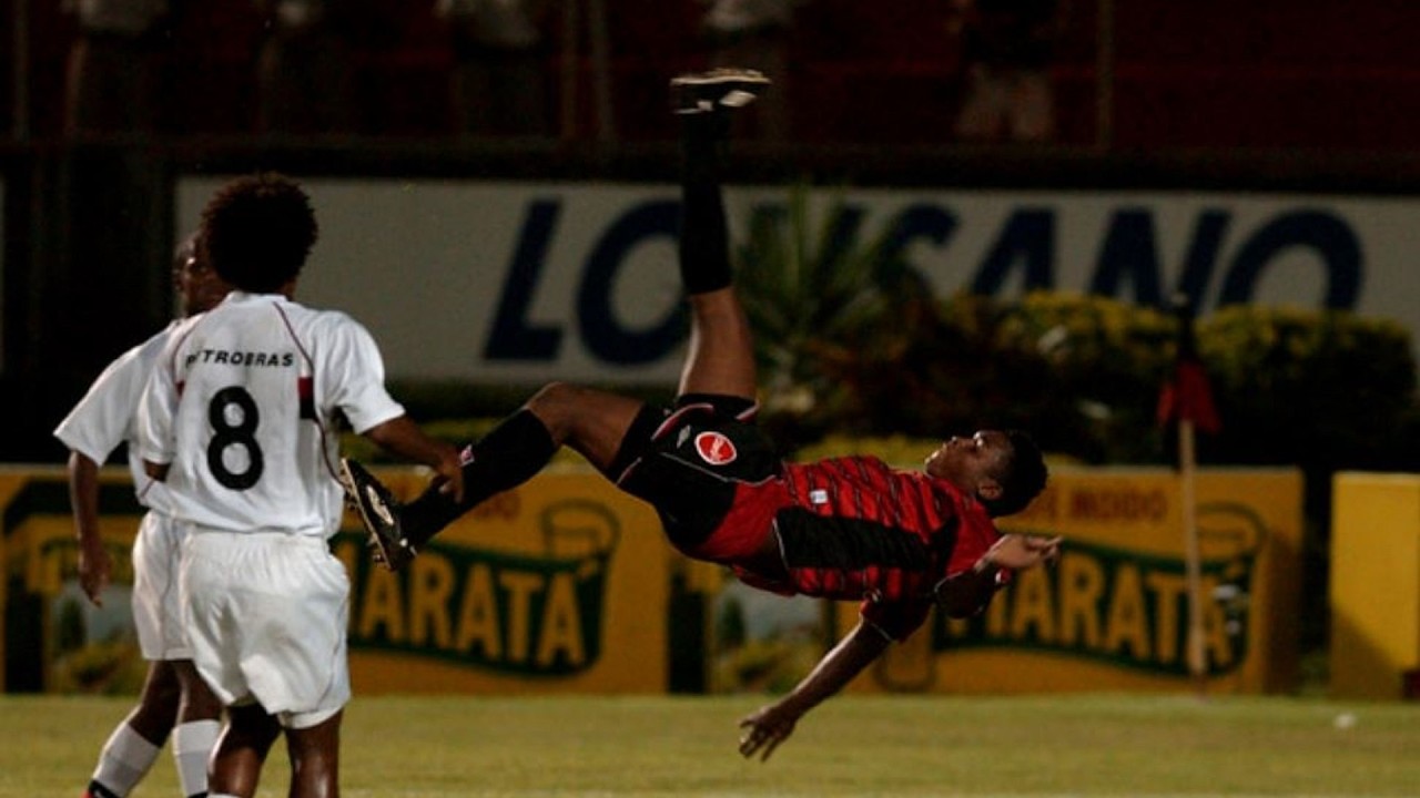 Vitória 5 x 1 Flamengo - Campeonato Brasileiro de 2004 - JOGO COMPLETO