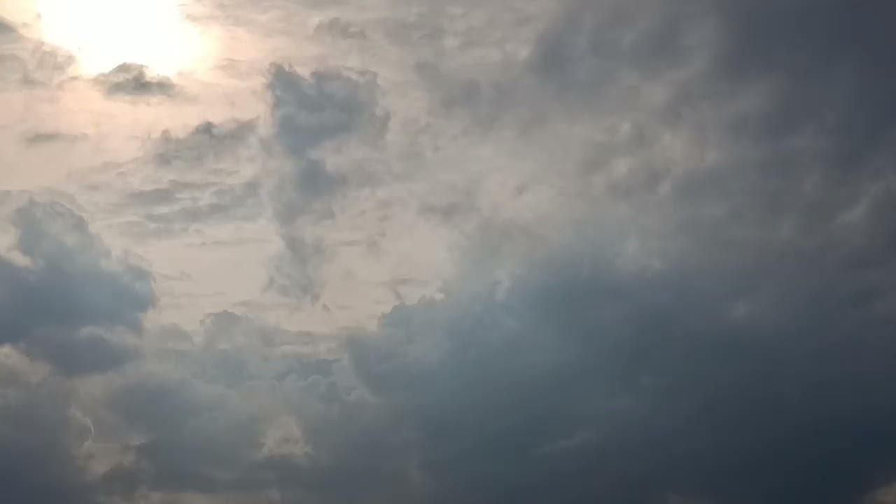 Silent Clouds Drifting Across The Endless Sky | Peaceful Visual Relaxation 