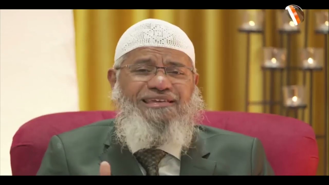 is there any difference between the namaz 'prayer' of men and women ..and any reference from hadith