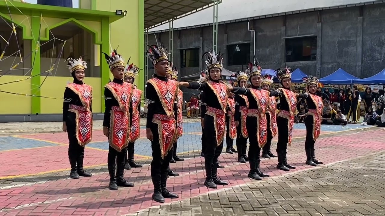 BIKIN MERINDING BANGET | PENAMPILAN PASKIBRA SMP AL ISLAM KRIAN JUARA UMUM DI LKBB AMBARAWA