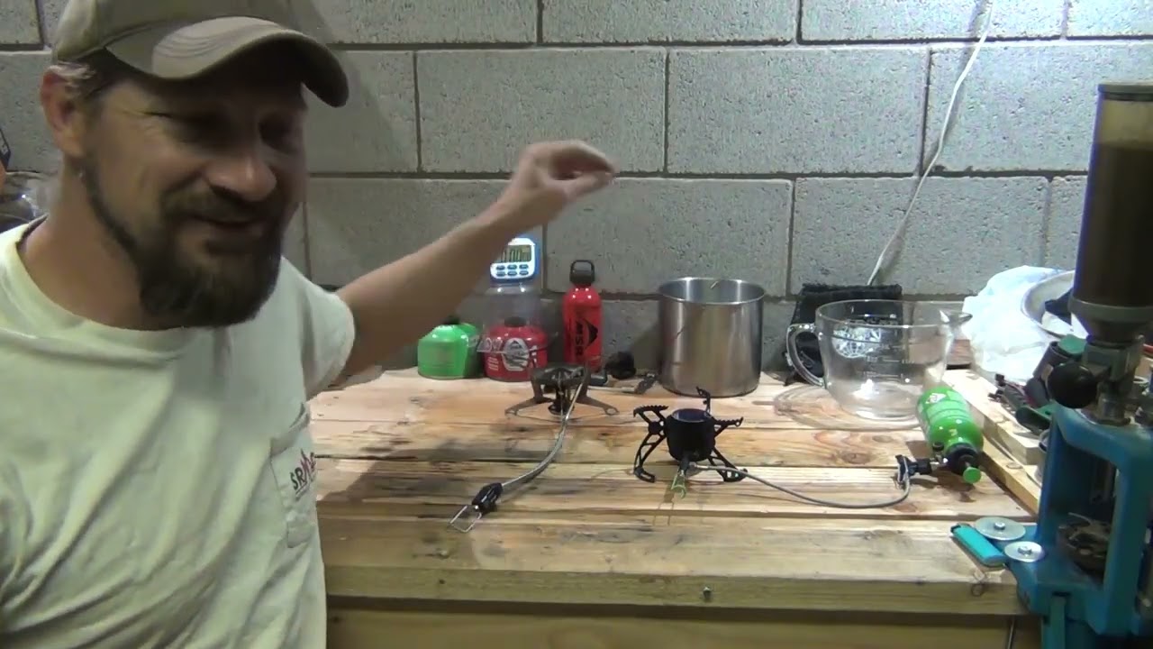 Can the MSR Whisperlite Universal use a single jet for all fuel types? Is this possible?