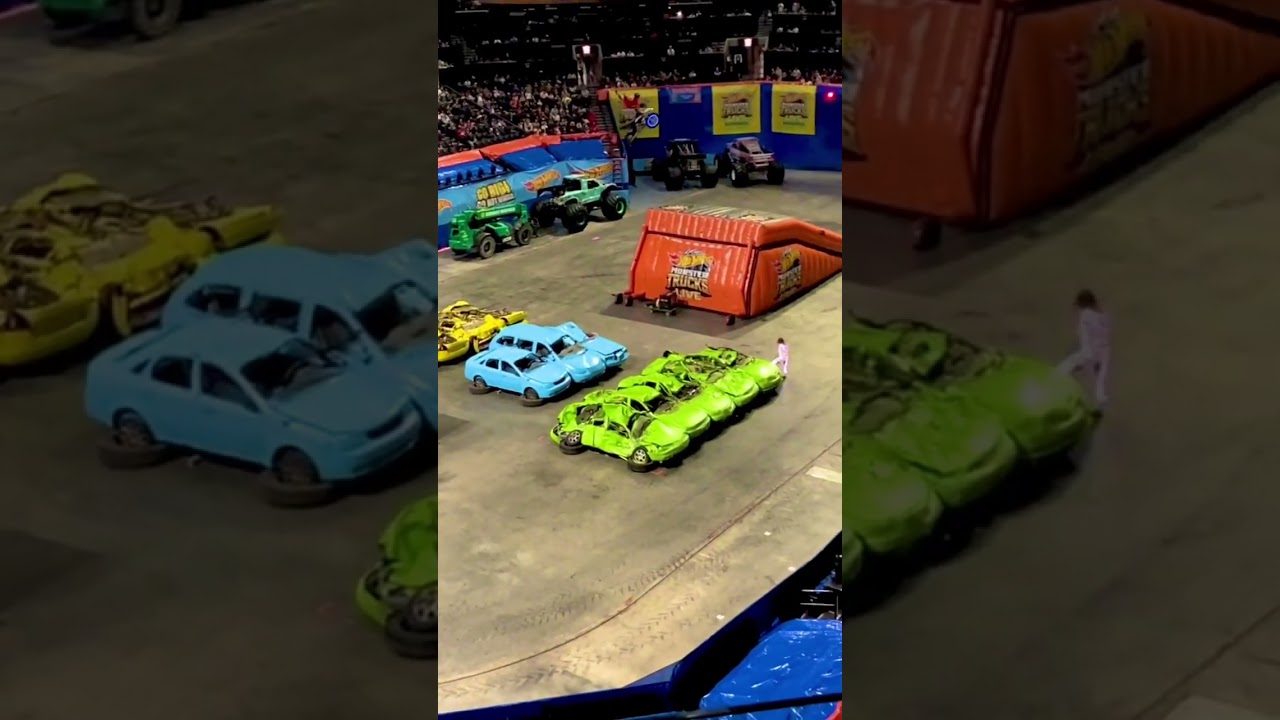 Hot Wheels Monster Truck Show 2024