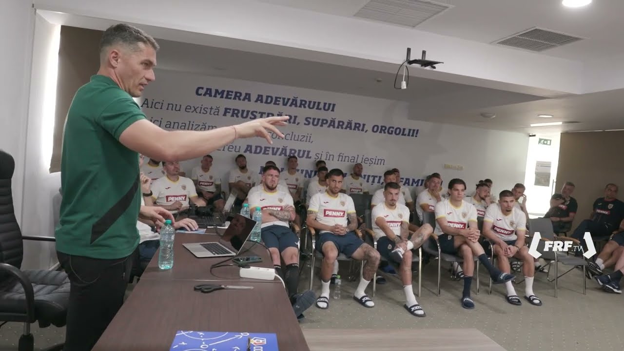 Istvan Kovacs le-a prezentat tricolorilor noile instrucțiuni ale arbitrilor pentru EURO