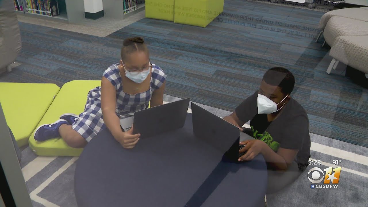 First public hybrid school, located in Dallas, opens for second year
