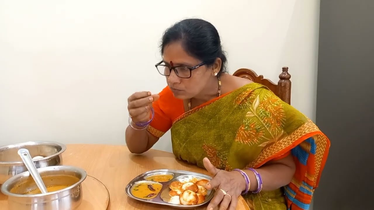 ఇడ్లీ పిండి తో గుంత పొంగనాలు+టమాటో పచ్చిమిర్చి పచ్చడి|బండి స్టైల్ లో సూపర్ గా ఉంటుంది👌