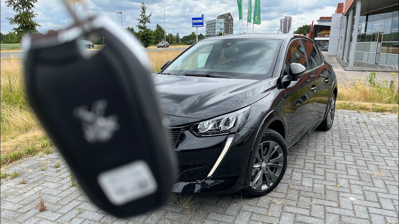 2022 Peugeot e-208 Active Pack Electric 50 kWh 136 hp | Black Perla Nera