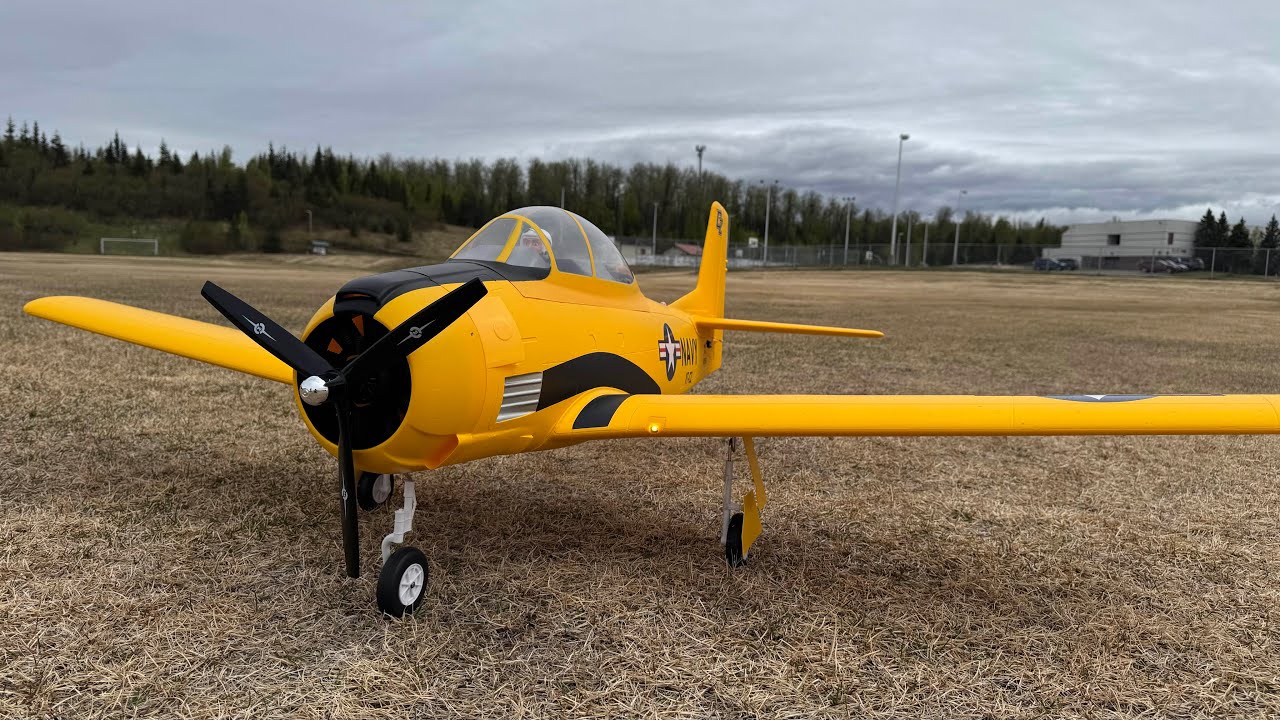 Carbon-Z T-28 Trojan 2M - Presentation, Build, & Maiden