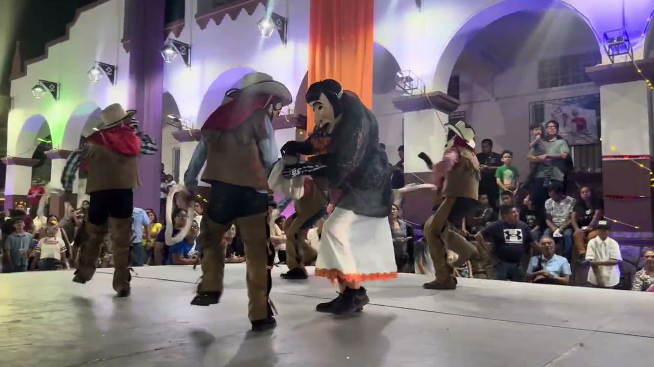Xantolo pueblo viejo 2025 comparsa Linda vista tradicional día 01 Noviembre 