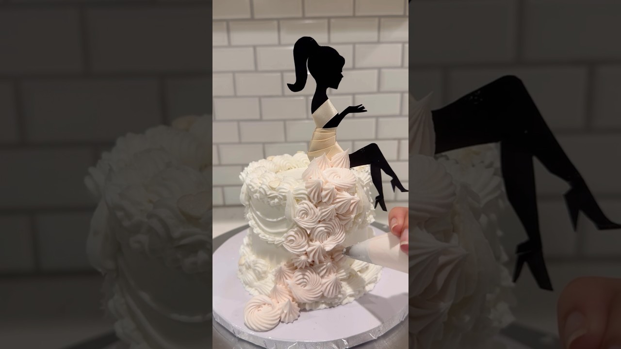 Customer stories! What are your thoughts? #cake #cakedecorating